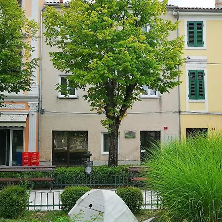 Apartmaji Fani Daire *
